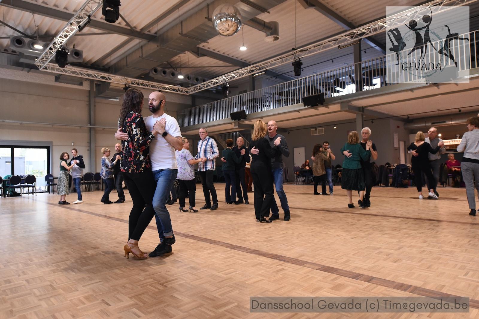 2022-11-20 Bachata Alex 750_0537 kopie